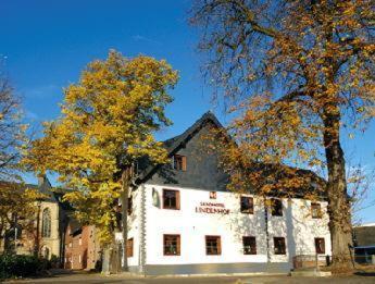 Landhotel Lindenhof Grevenbroich Dış mekan fotoğraf